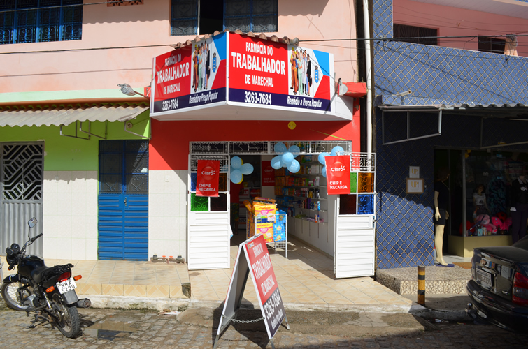 Farmácia fica localizada no bairro da Poeira. (foto: André do MN)