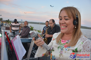 Cantora Rose D'Paula e banda também animaram a festa.