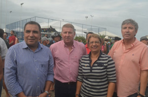 Deputado Inácio Loiola, Cezar Augusto (Chefe de Gabinete), professora Iolanda e Albérico Azevedo (SEINFRA)