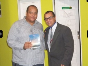 Vereador Flávio Alan com o escritor Charles Quirino.