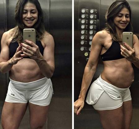 A nutricionista Gabriela Zugliani exibe a barriga “tanquinho” aos 8 meses de gestação Foto: Facebook /