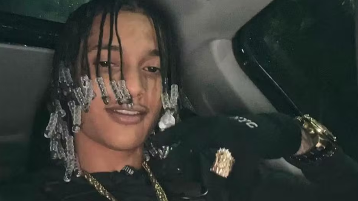 El Agente Rapper Polícia realiza operação na casa de Oruam durante a noite e rapper ...